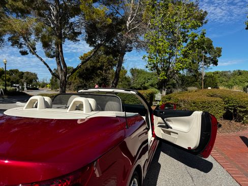 Used 2010 Lexus IS 350C image 2