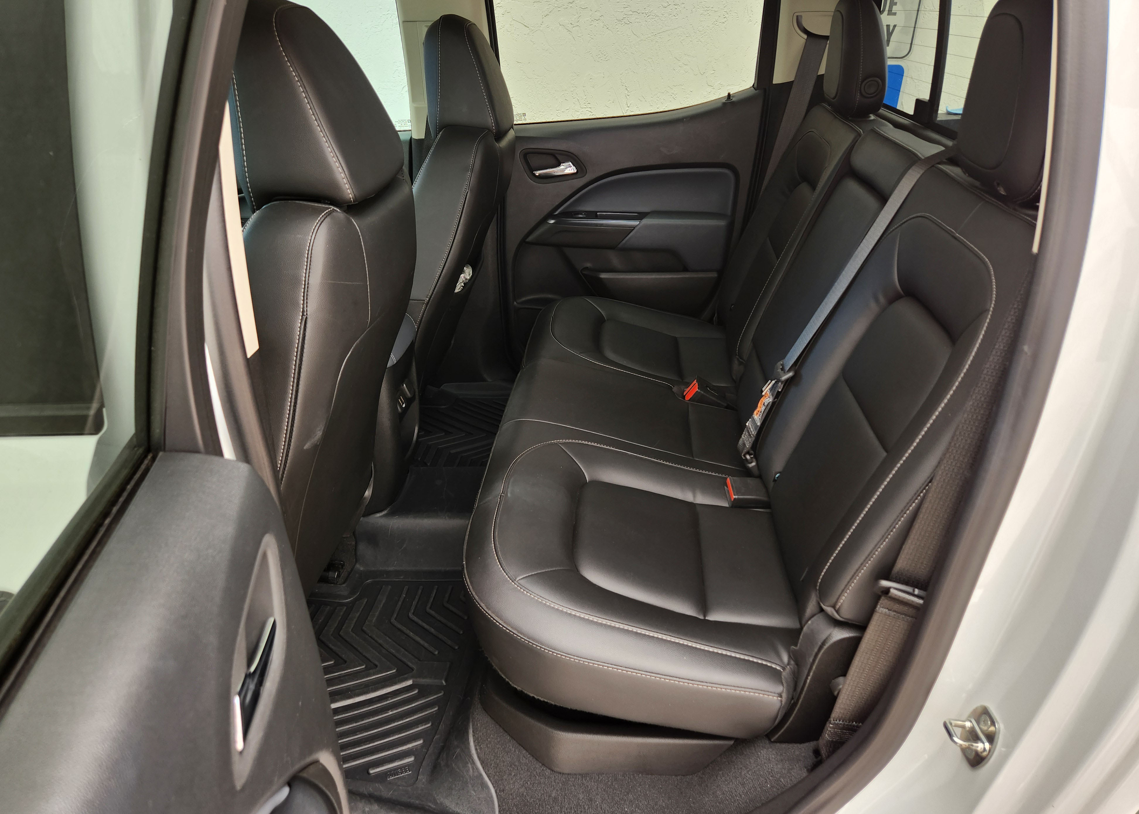 Used 2022 Chevrolet Colorado Z71 AWD/4WD image 8