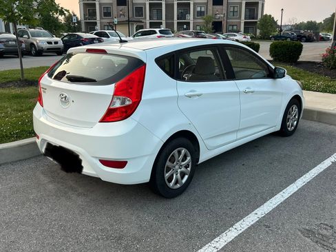 Used 2012 Hyundai Accent GS FWD image 9