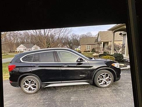 Used 2017 BMW X1 xDrive28i image 4