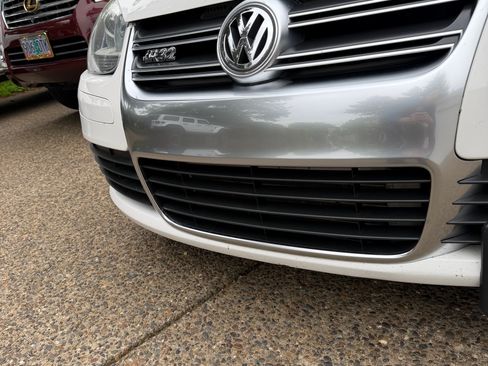 Used 2008 Volkswagen R32 AWD/4WD image 9