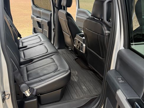 Used 2019 Ford F150 Platinum w/ Equipment Group 701A Luxury image 16