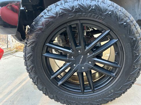 Used 2012 Jeep Wrangler Unlimited Sahara image 5