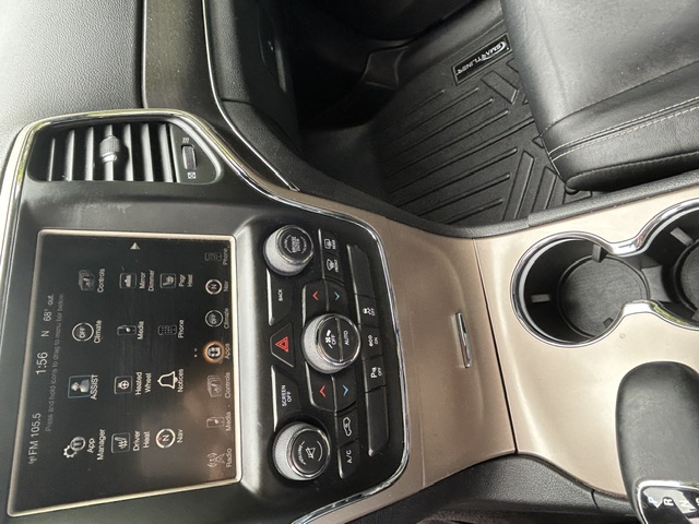 Used 2015 Jeep Grand Cherokee Limited AWD/4WD image 12