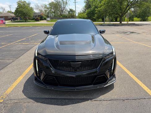 Used 2023 Cadillac CT5 V w/ Premium Package AWD/4WD image 2