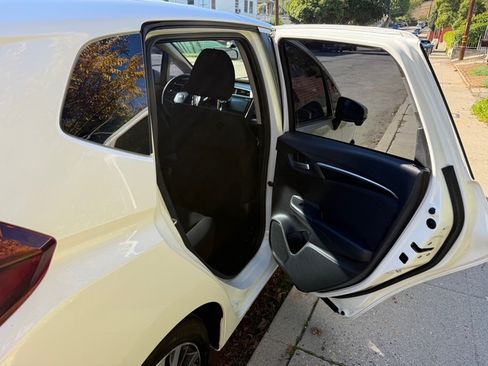 Used 2016 Honda Fit EX image 6