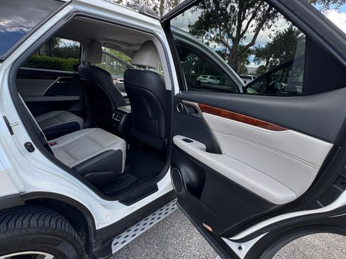 Used 2019 Lexus RX 450hL Premium w/ Premium Package image 9