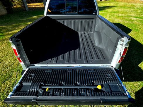 Used 2014 Ford F150 Limited image 11