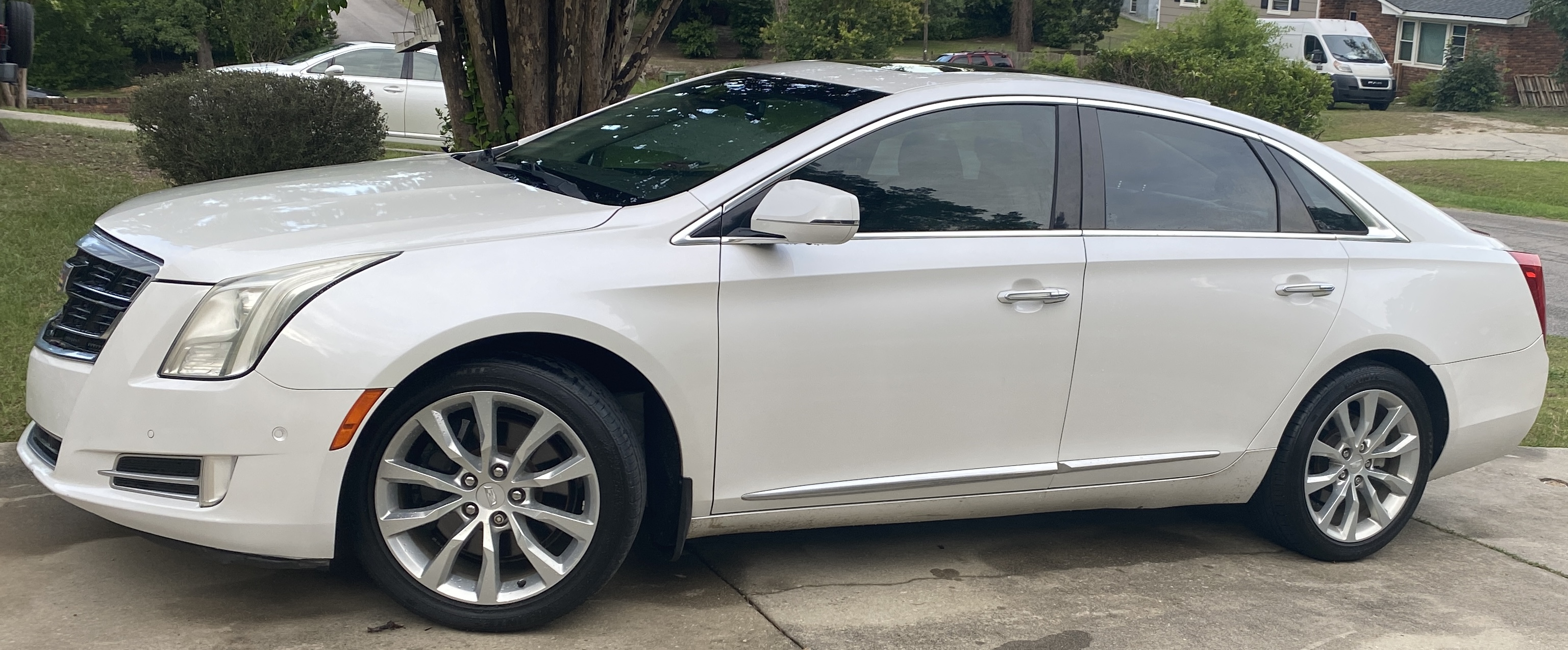 Used 2016 Cadillac XTS Luxury w/ Driver Awareness Package FWD image 1