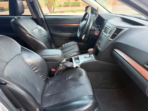 Used 2013 Subaru Outback 2.5i Limited w/ Moonroof Pkg image 9