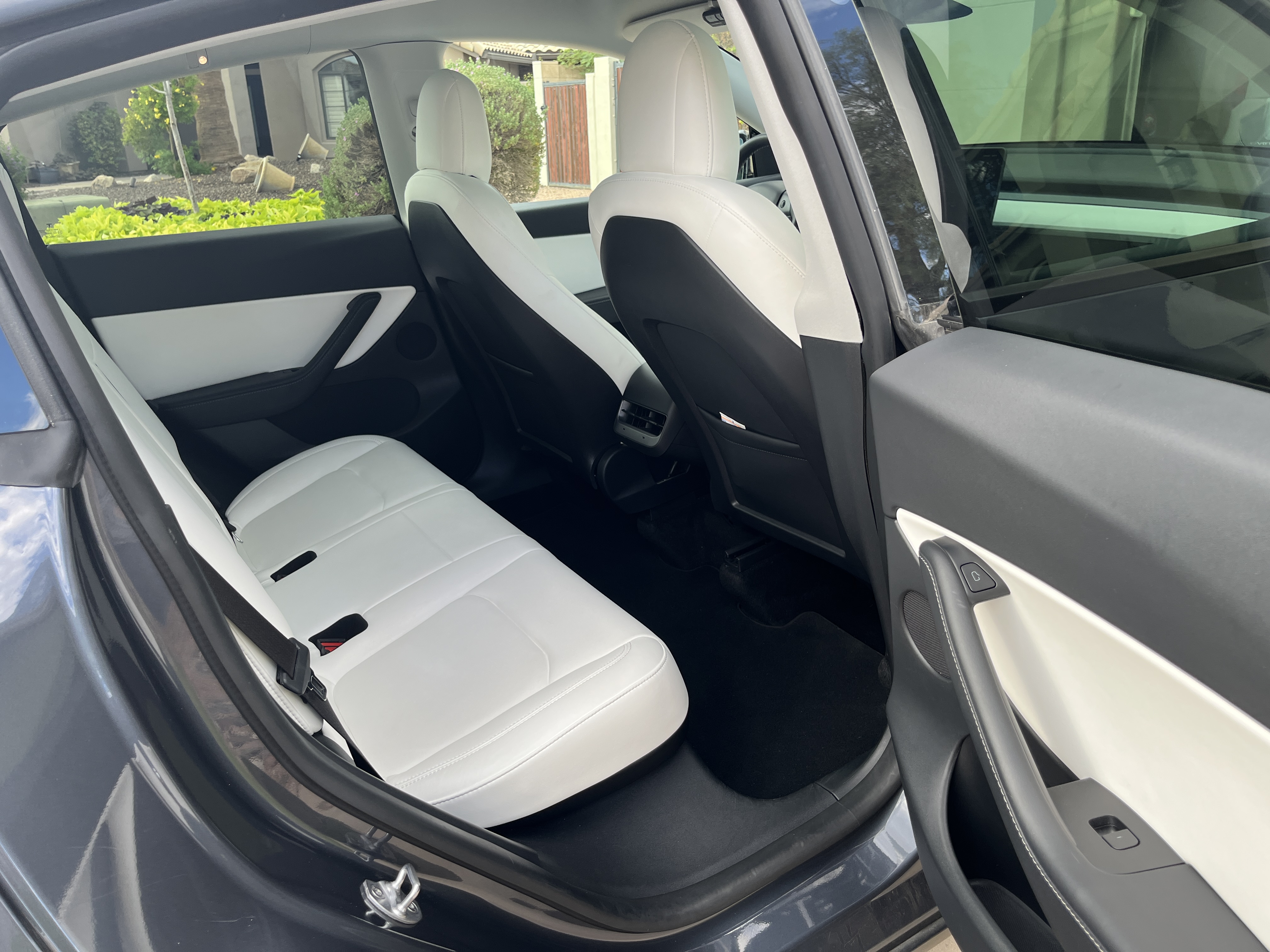 Used 2022 Tesla Model Y Performance AWD/4WD image 8