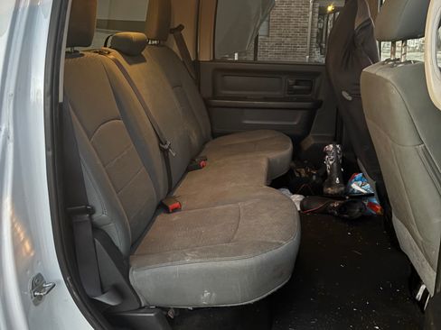 Used 2015 RAM 2500 Tradesman w/ Chrome Appearance Group image 9