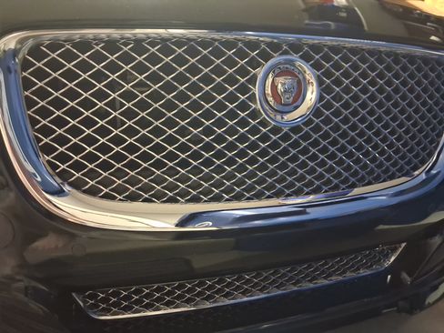 Used 2015 Jaguar XJ AWD image 14