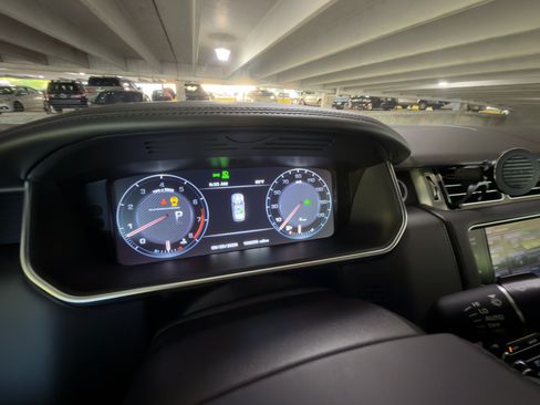 Used 2014 Land Rover Range Rover Autobiography AWD/4WD image 8