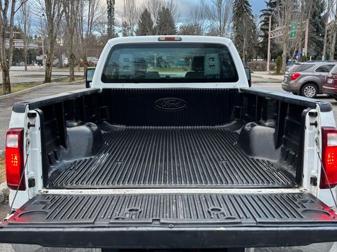 Used 2011 Ford F250 XL w/ XL Value Pkg image 5