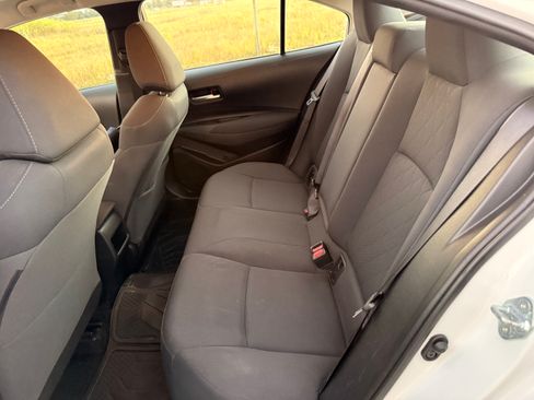 Used 2020 Toyota Corolla LE image 9