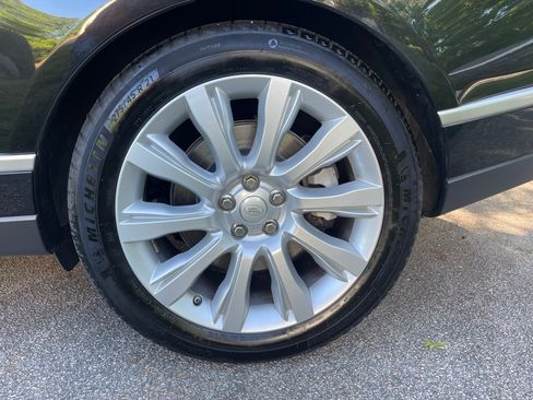 Used 2017 Land Rover Range Rover Long Wheelbase Supercharged image 10