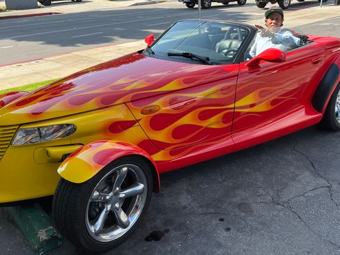 Used 1999 Plymouth Prowler image 12