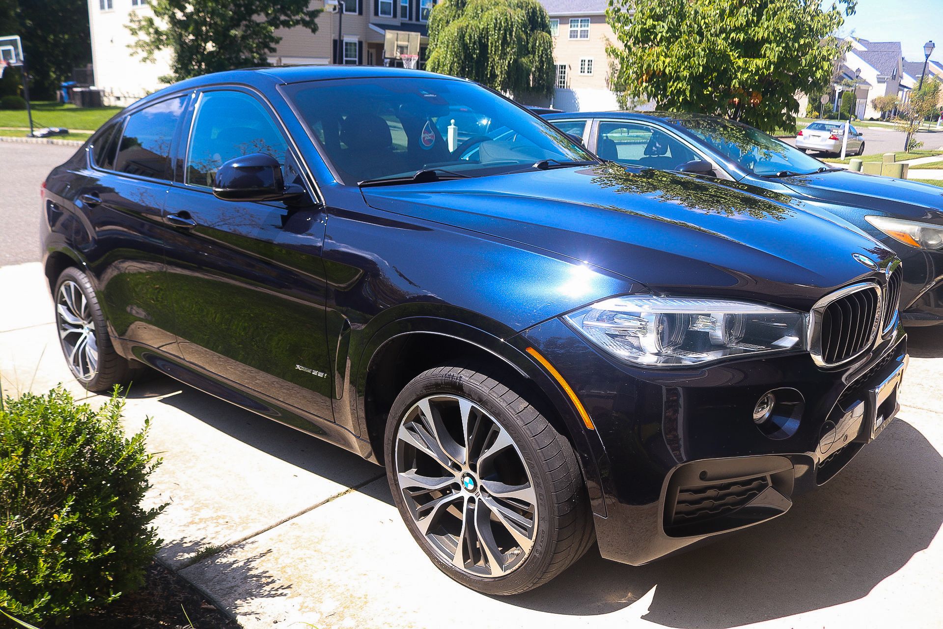 Used 2018 BMW X6 xDrive35i w/ M Sport Package AWD/4WD image 5
