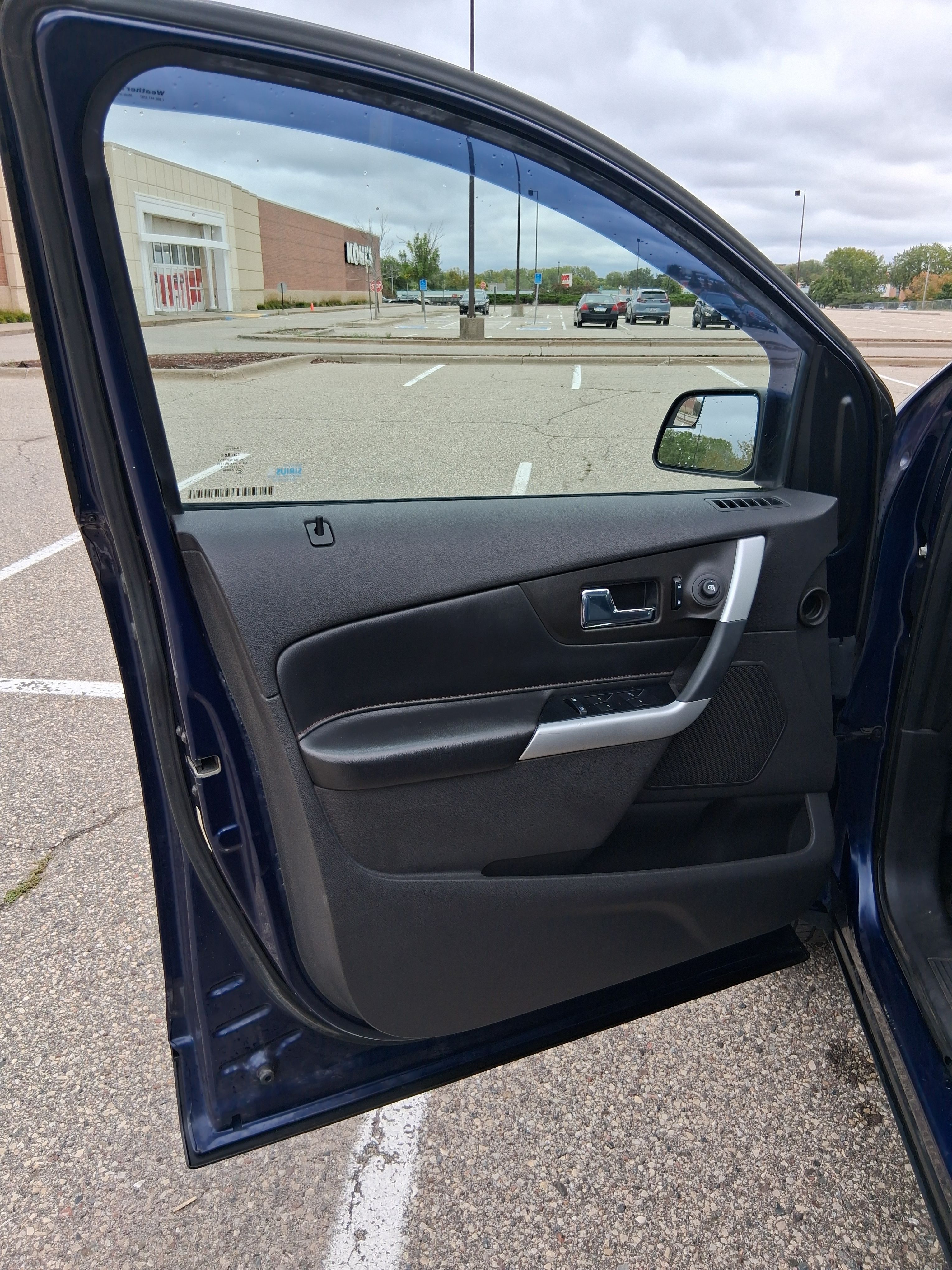 Used 2011 Ford Edge SEL w/ 202A Rapid Spec Order Code AWD/4WD image 21