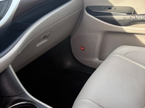 Used 2016 Toyota Highlander Limited Platinum image 14