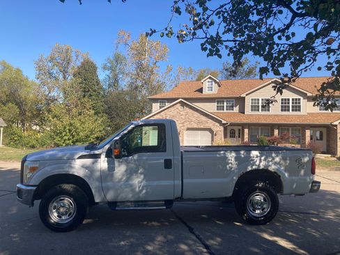 Used 2012 Ford F250 XL w/ PWR Equipment Group image 4