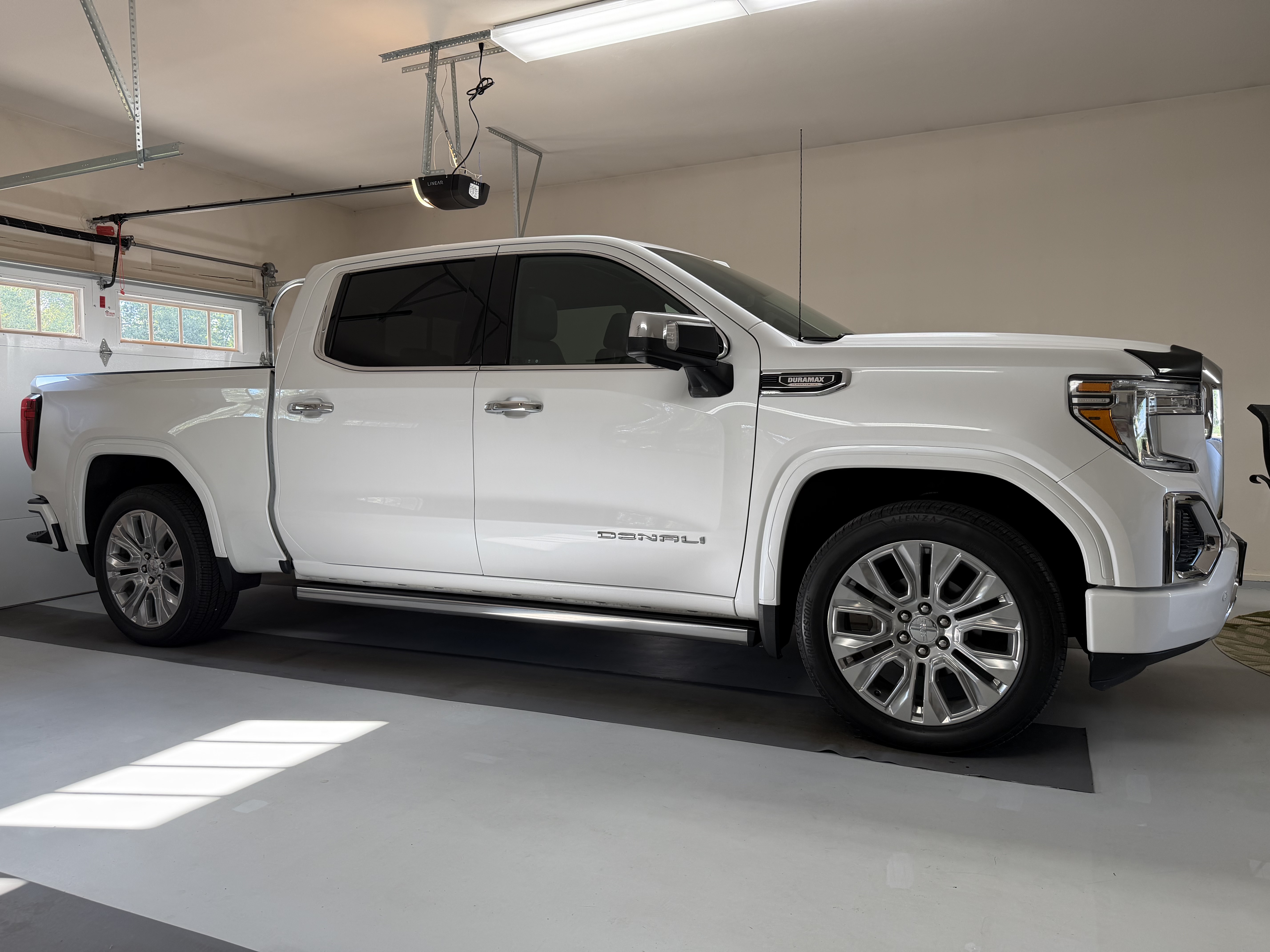Used 2020 GMC Sierra 1500 Denali w/ Denali Ultimate Package AWD/4WD image 4
