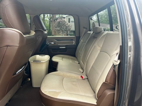 Used 2019 RAM 2500 Laramie RWD image 8