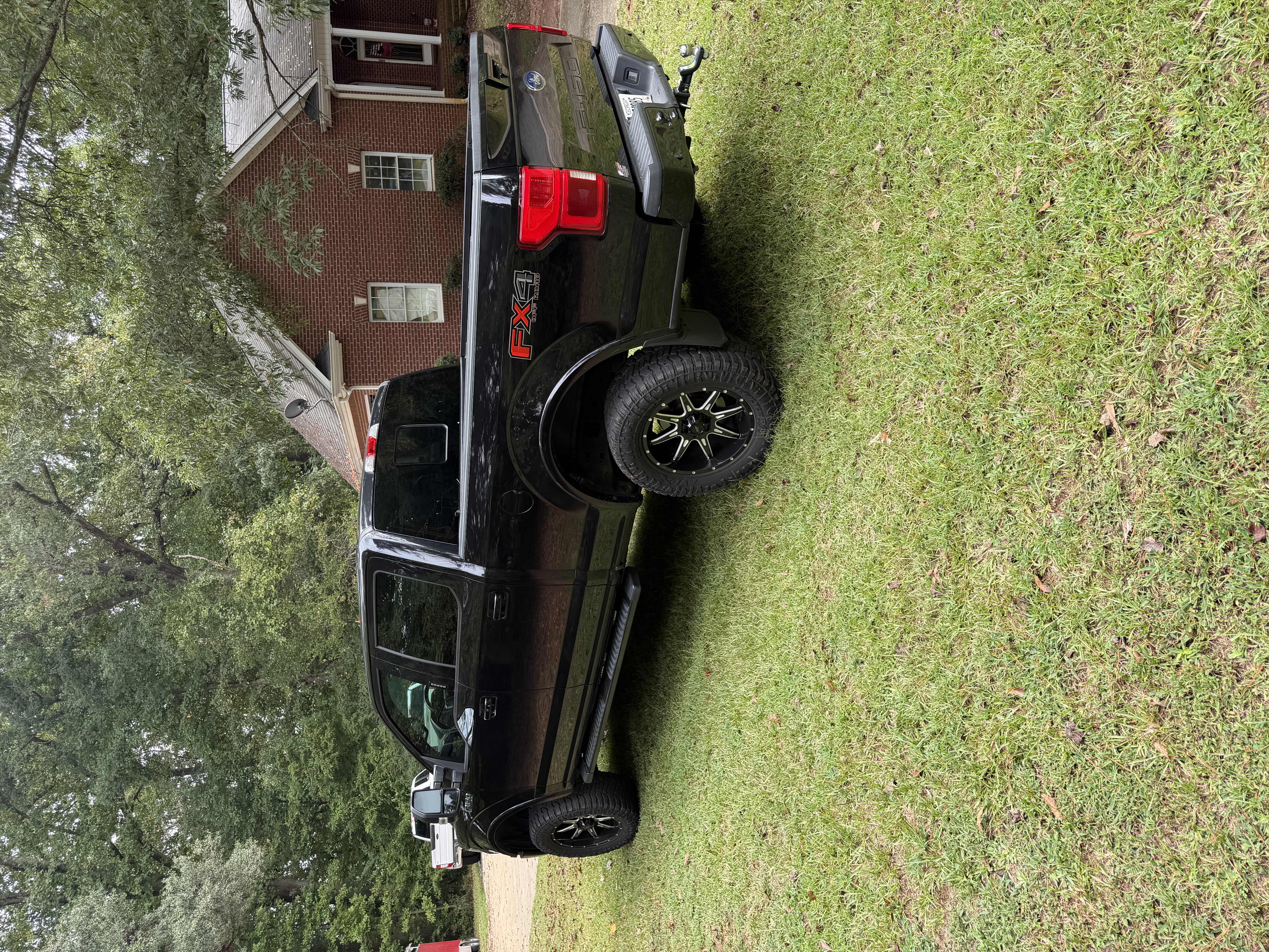 Used 2020 Ford F150 Lariat AWD/4WD image 8