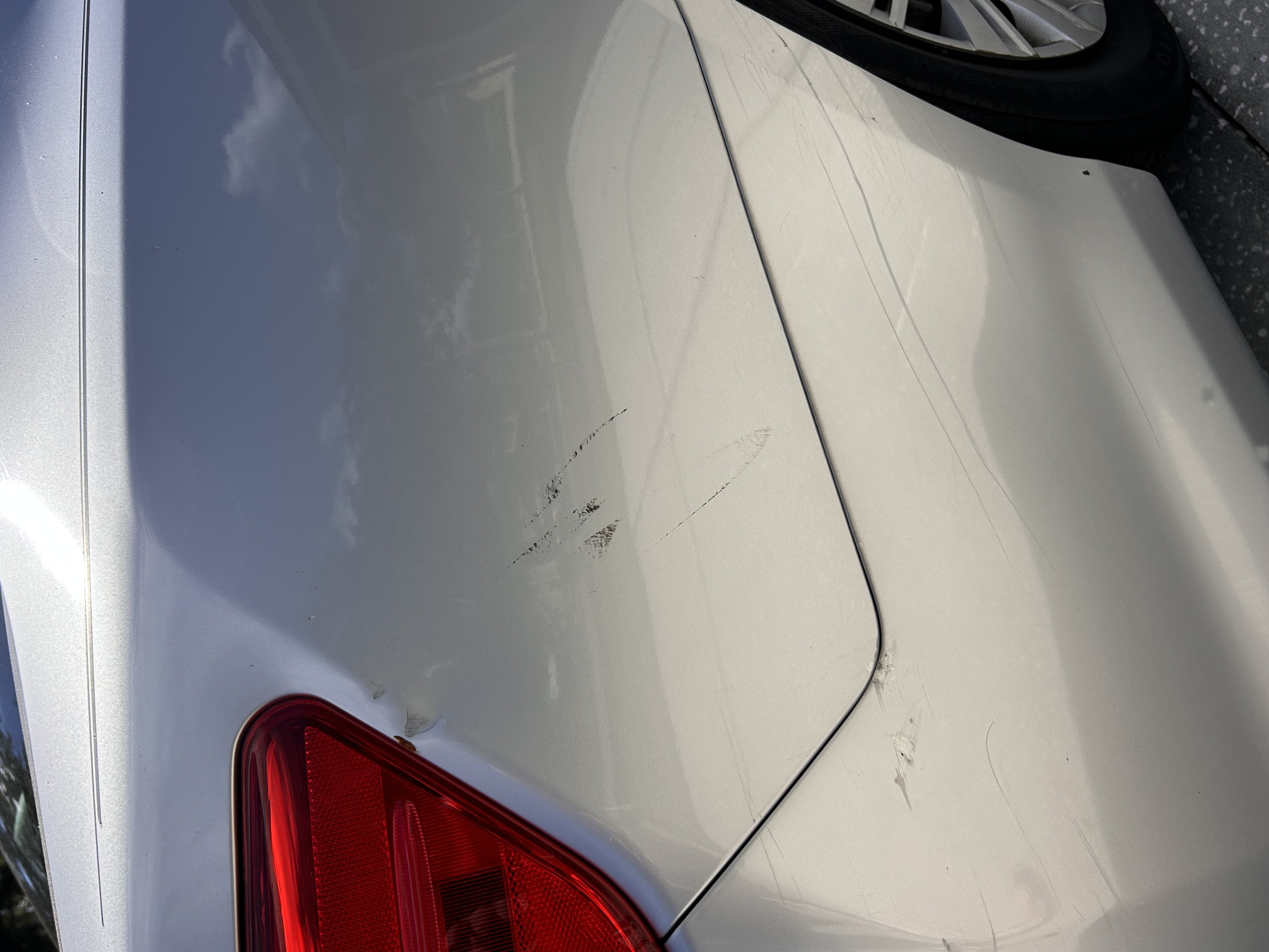 Used 2012 Toyota Camry LE FWD image 12