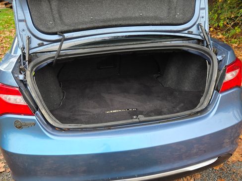 Used 2011 Chrysler 200 Touring image 9