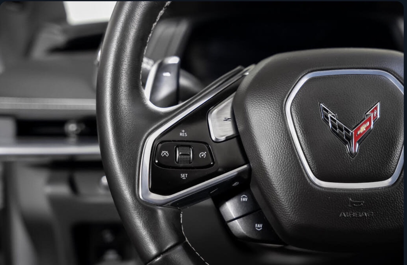 Used 2020 Chevrolet Corvette Stingray Preferred Cpe w/ 2LT Preferred Equipment Group RWD image 20