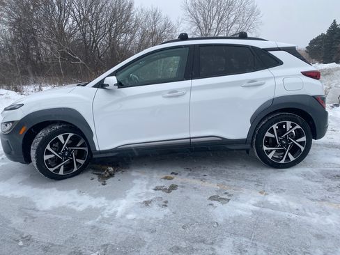 Used 2022 Hyundai Kona Limited image 4