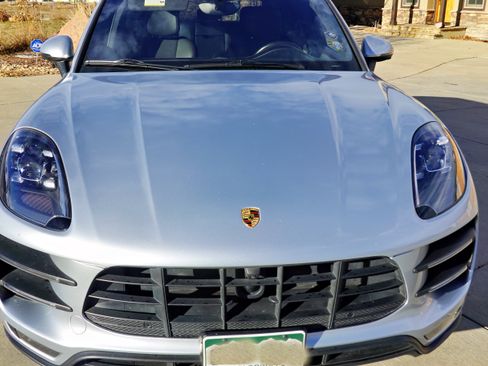 Used 2017 Porsche Macan Turbo image 2
