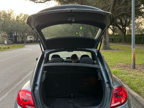 Used 2013 Volkswagen Beetle Turbo image 6