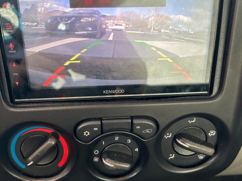 Used 2006 Chevrolet Colorado LS w/ Street Pack image 12