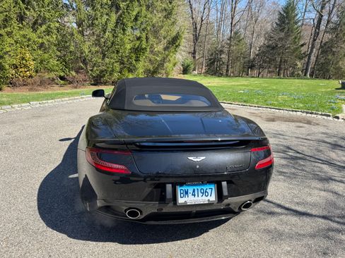 Used 2017 Aston Martin Vanquish Volante image 8