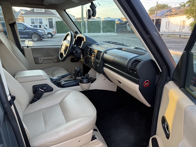 Used 2004 Land Rover Discovery S AWD/4WD image 15