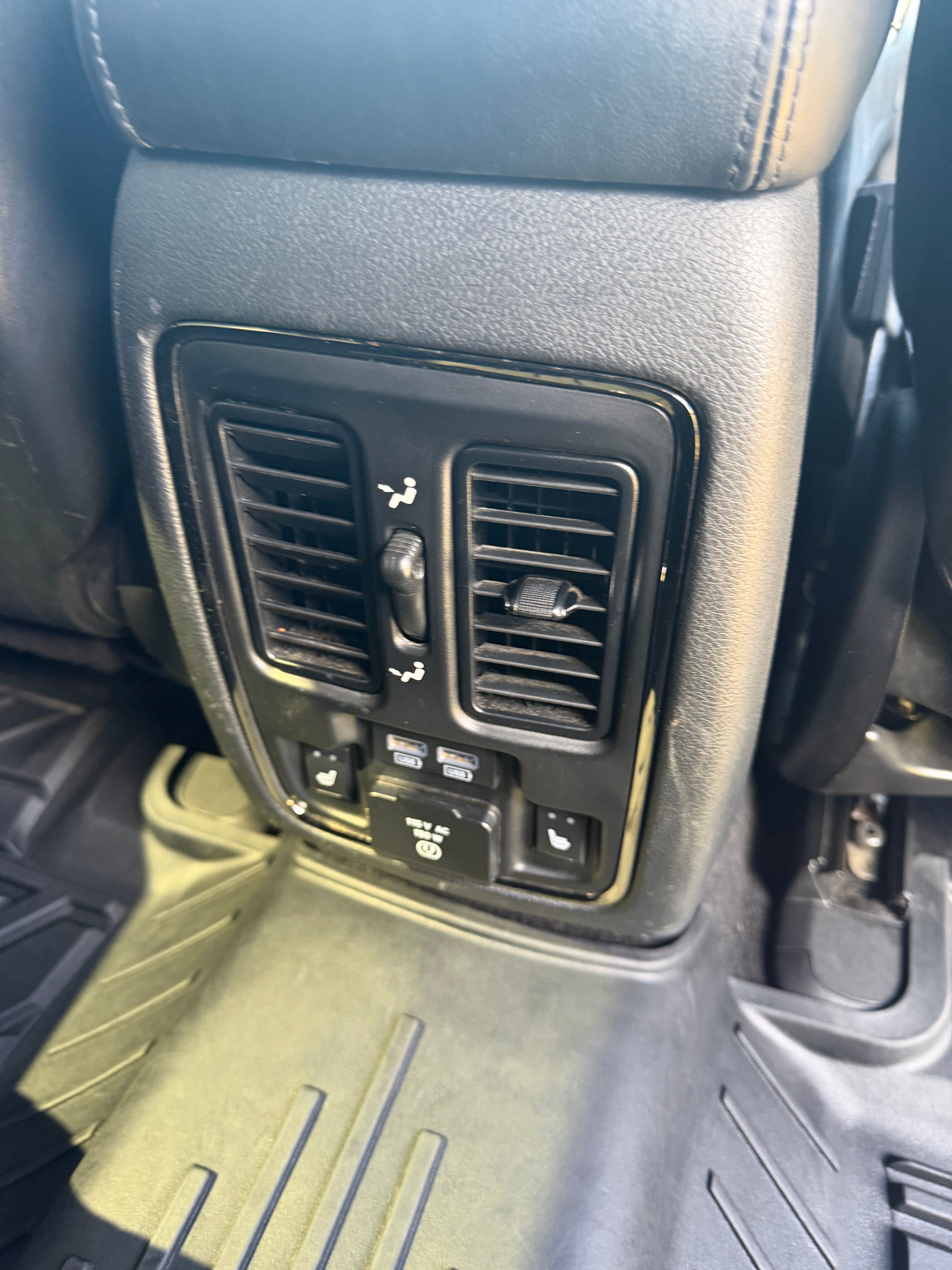 Used 2019 Jeep Grand Cherokee High Altitude AWD/4WD image 22