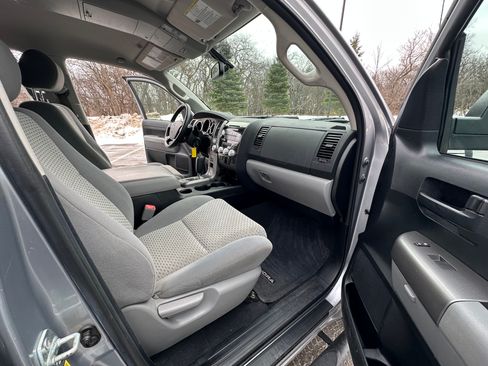 Used 2012 Toyota Tundra 4x4 Double Cab w/ TRD Off-Road Pkg image 9