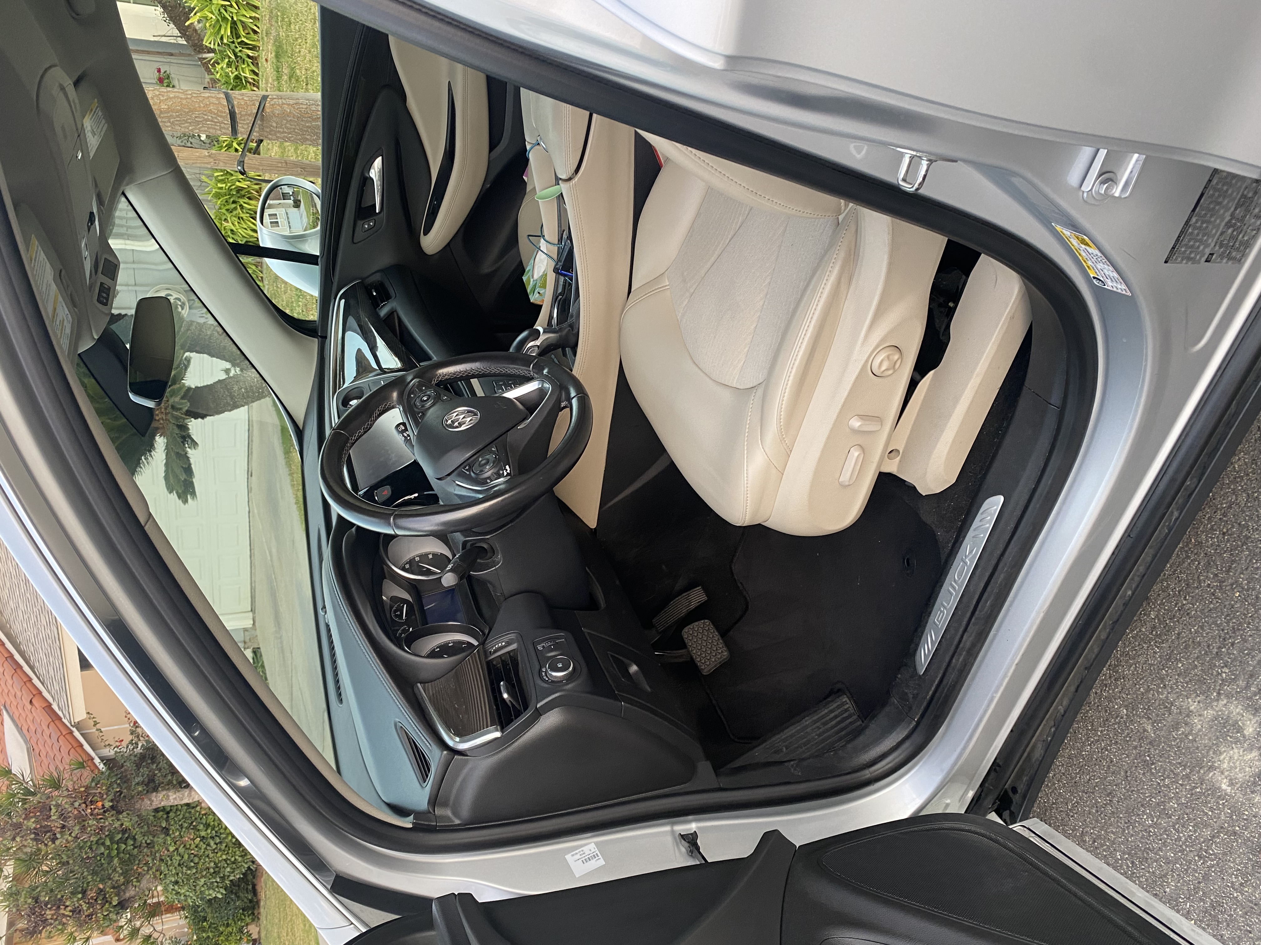 Used 2019 Buick Envision Preferred FWD image 11