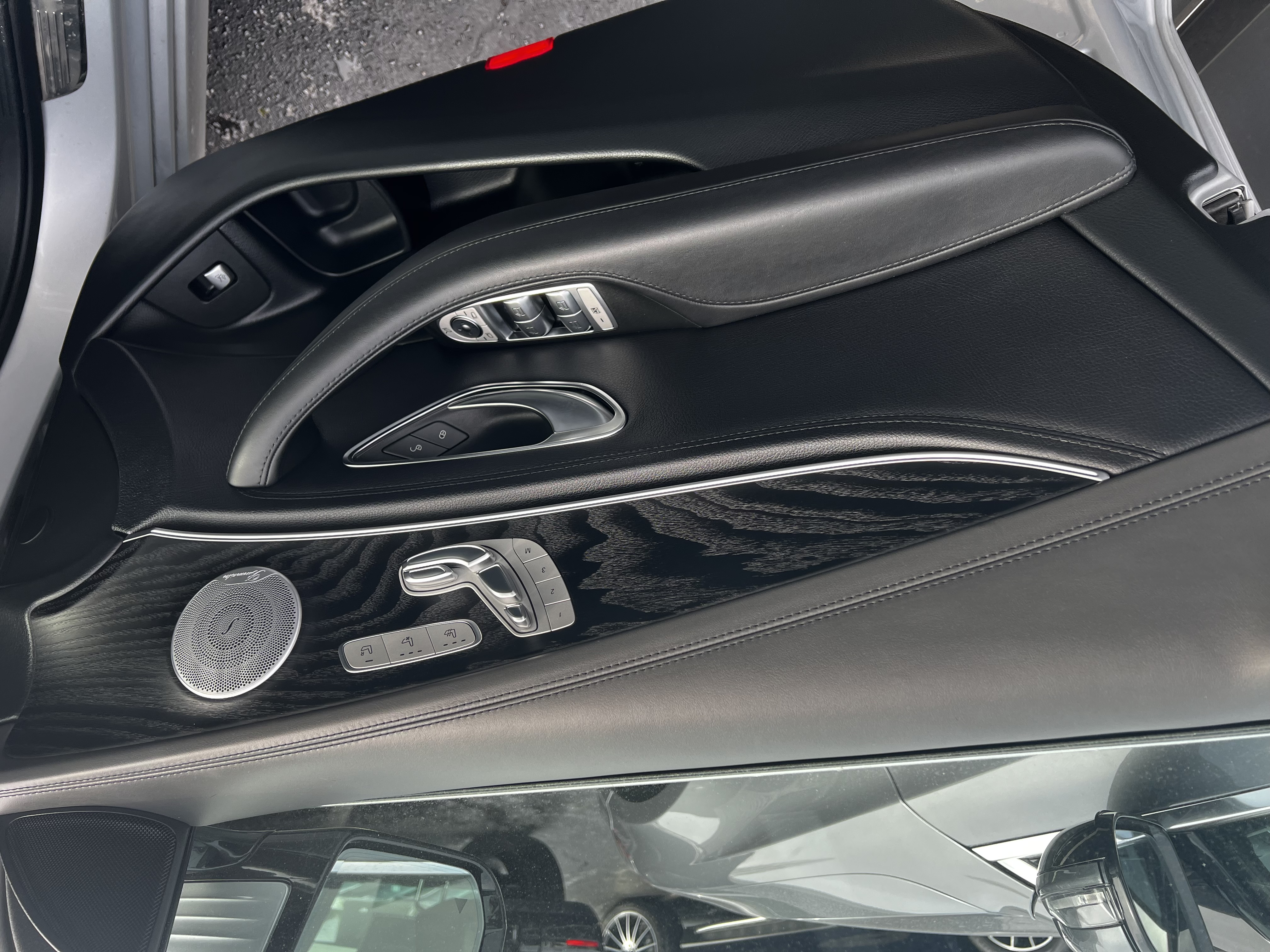 Used 2018 Mercedes-Benz E 400 4MATIC Sedan image 12