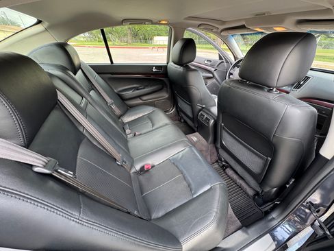 Used 2013 INFINITI G37 Journey w/ Premium Pkg image 18
