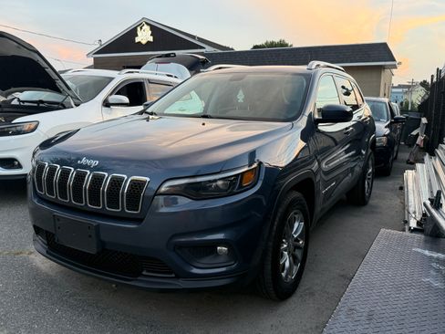 Used 2020 Jeep Cherokee Latitude Plus AWD/4WD image 13