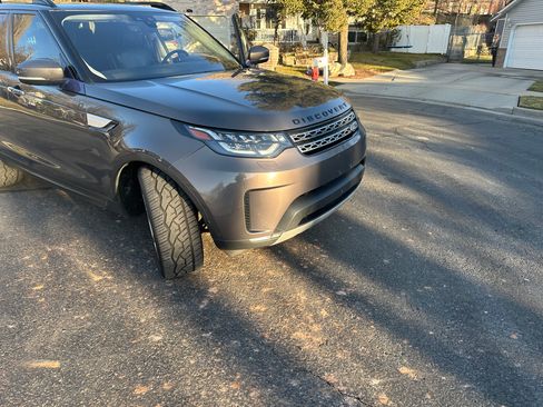 Used 2017 Land Rover Discovery HSE Luxury image 29