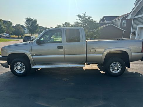 Used 2003 Chevrolet Silverado 2500 LS RWD image 25