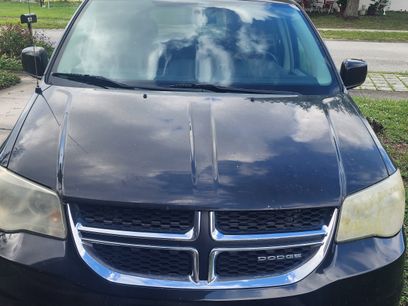 Used 2012 Dodge Grand Caravan Crew w/ Crew Value Pkg