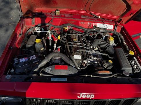 Used 1998 Jeep Cherokee Sport image 16