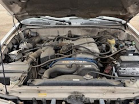 Used 2000 Toyota 4Runner SR5 image 16