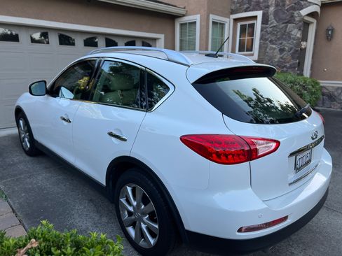 Used 2011 INFINITI EX35 Journey w/ Premium Pkg image 5
